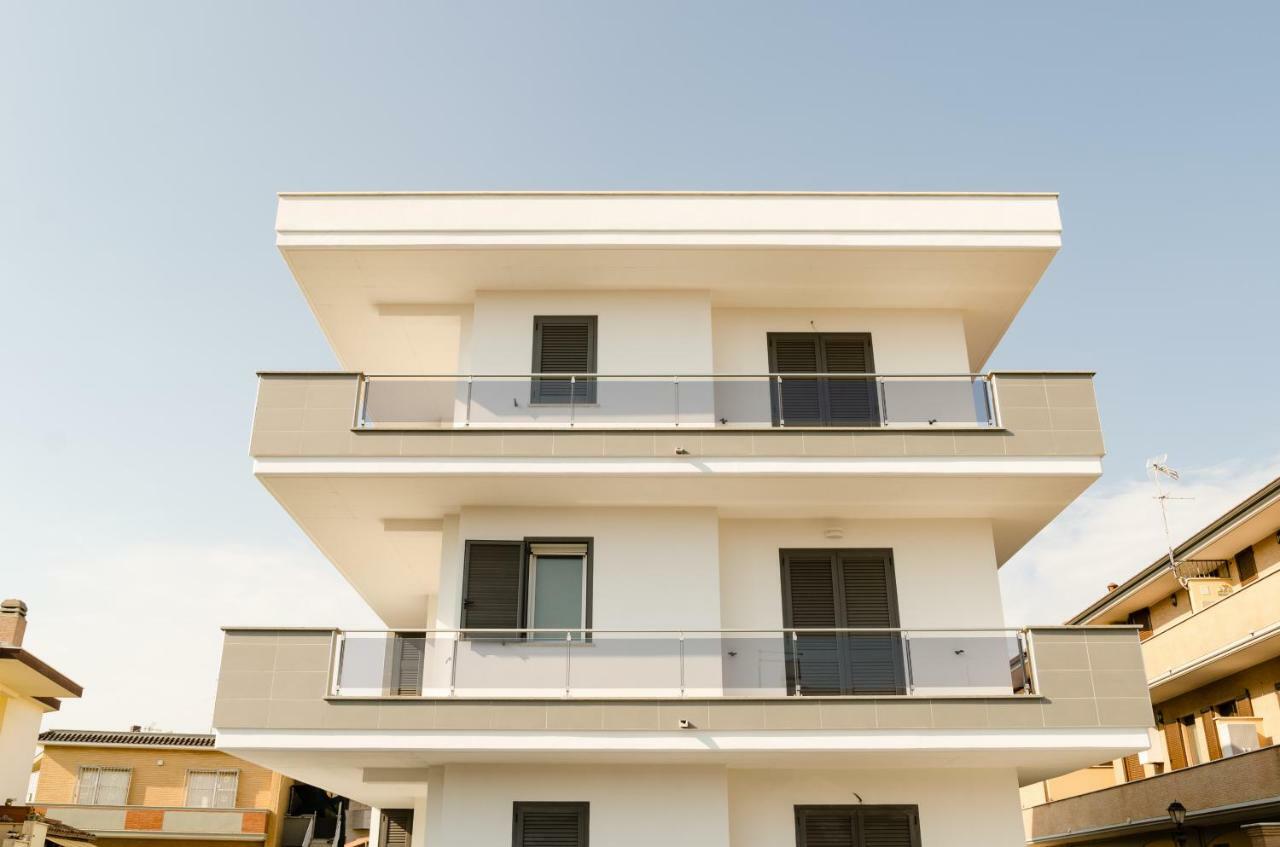 Fco Luxury Apartments Fiumicino Kültér fotó